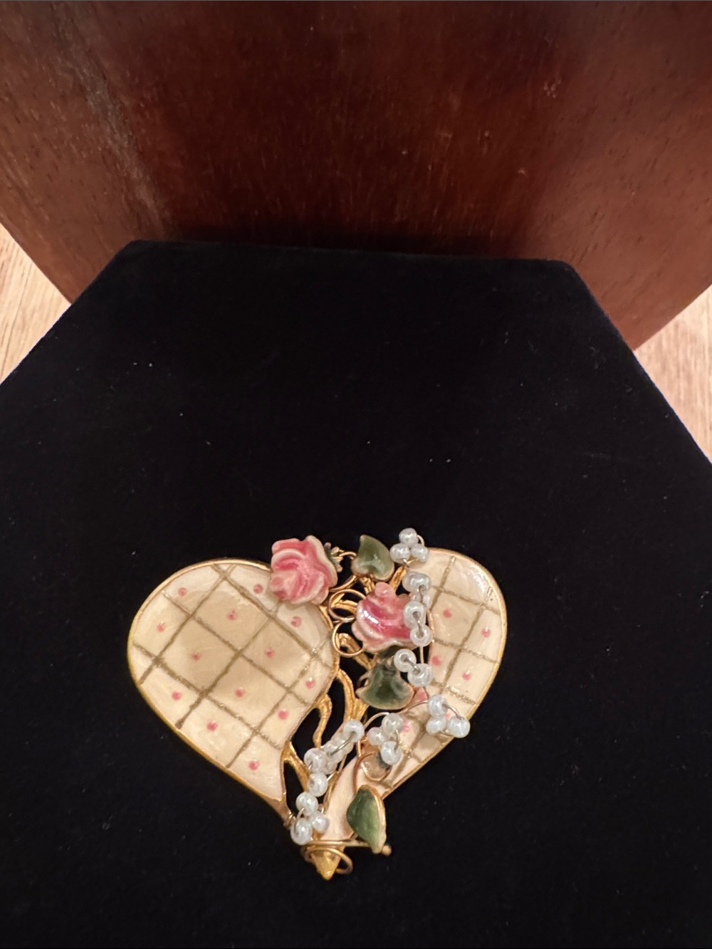 Vintage-Inspired Pink Rose Heart Brooch